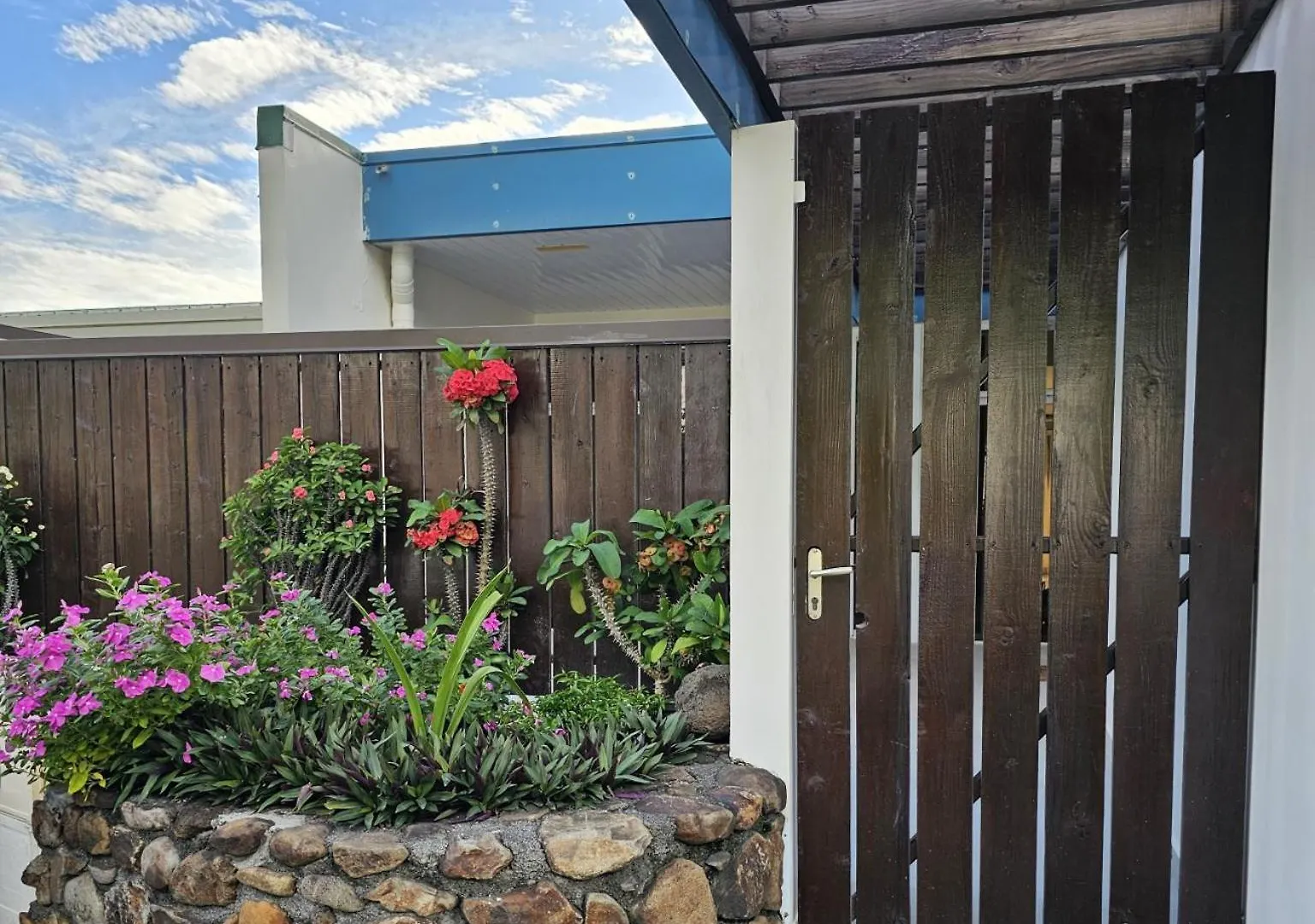 הוילה Paea Cozy House In A Private Complex בית נופש